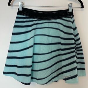 Nike Tennis turquoise and black high-waisted skirt size S
